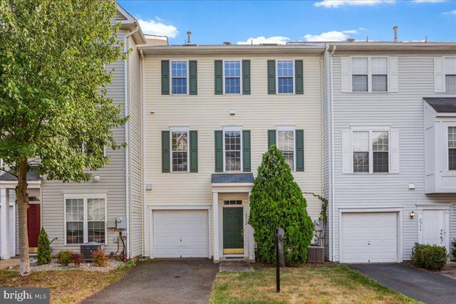 2536 LOGAN WOOD DR, Herndon, VA 20171