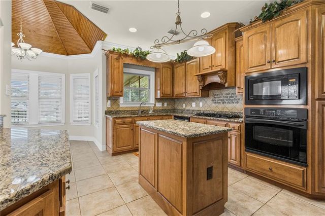 4199 Heron Lakes Drive, Mobile, AL 36693