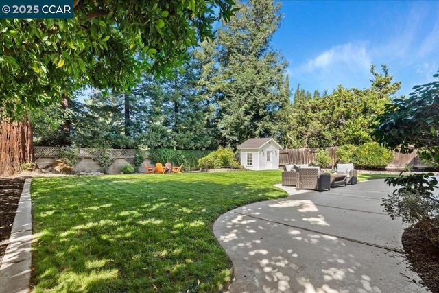 587 El Capitan Dr, Danville, CA 94526