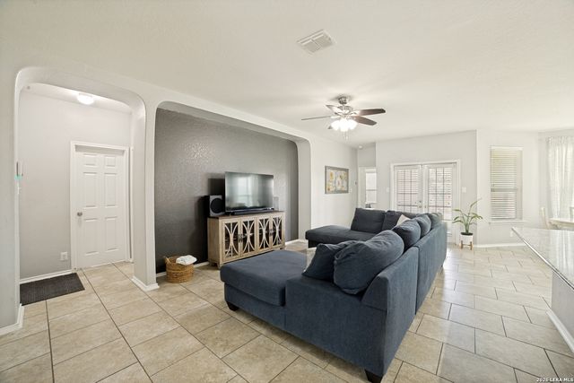 610 Sea Eagle, San Antonio, TX 78253