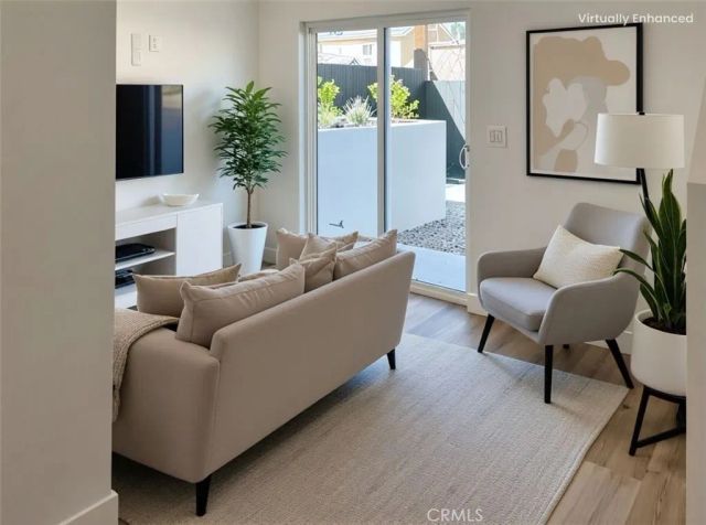 1529 Winona Boulevard, Los Angeles, CA 90027