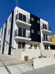 1529 Winona Boulevard, Los Angeles, CA 90027