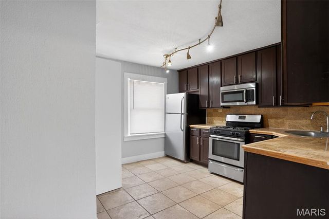 9407 Muriel Avenue, St Louis, MO 63114