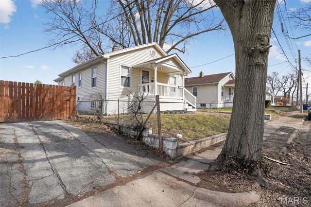 9407 Muriel Avenue, St Louis, MO 63114