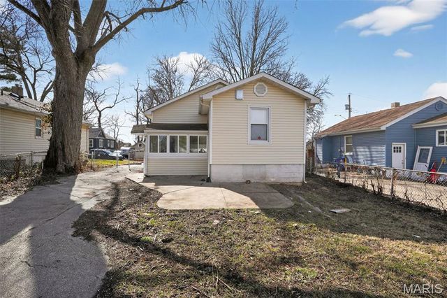 9407 Muriel Avenue, St Louis, MO 63114