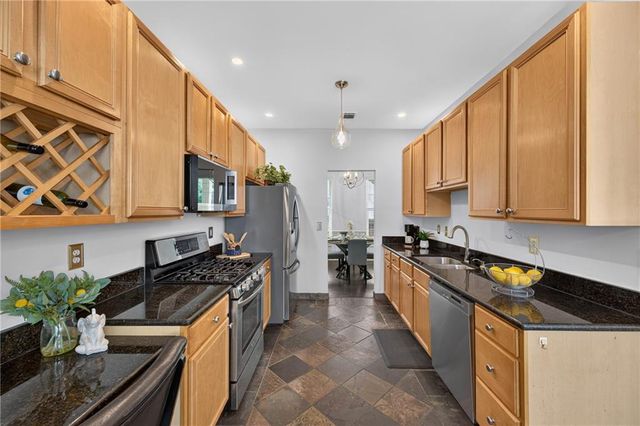 1941 Ashwood Grove Drive, Snellville, GA 30078