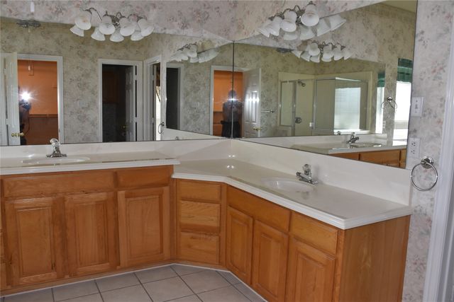 4017 Windmill Ridge Circle, Red Oak, TX 75154