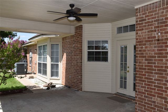 4017 Windmill Ridge Circle, Red Oak, TX 75154