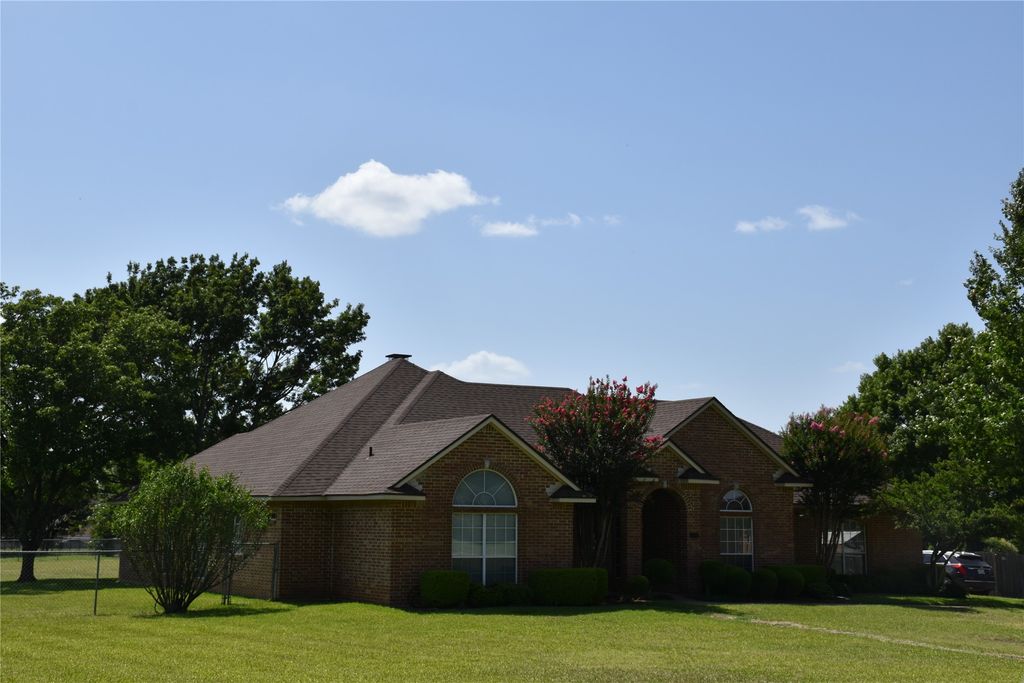 4017 Windmill Ridge Circle, Red Oak, TX 75154