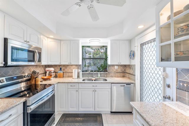 5540 N Ocean Boulevard 110, Ocean Ridge, FL 33435