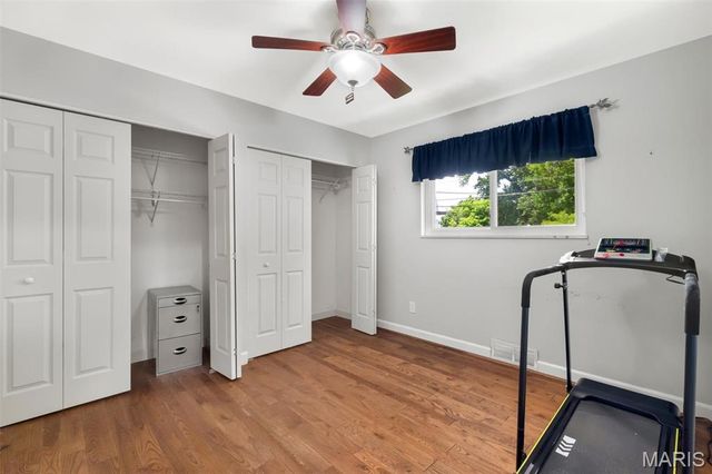 10919 Acton Drive, St Louis, MO 63123