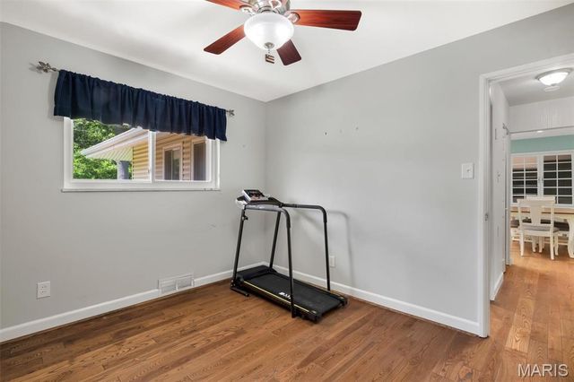 10919 Acton Drive, St Louis, MO 63123