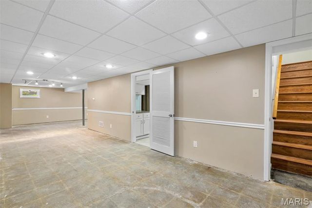 10919 Acton Drive, St Louis, MO 63123