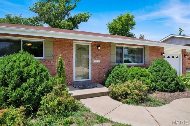 10919 Acton Drive, St Louis, MO 63123