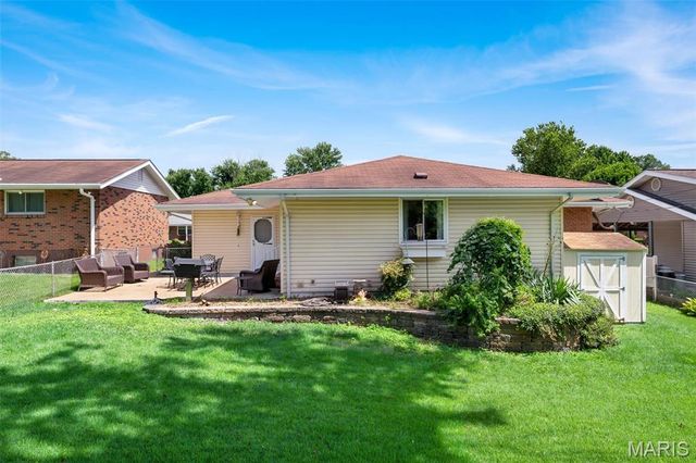 10919 Acton Drive, St Louis, MO 63123