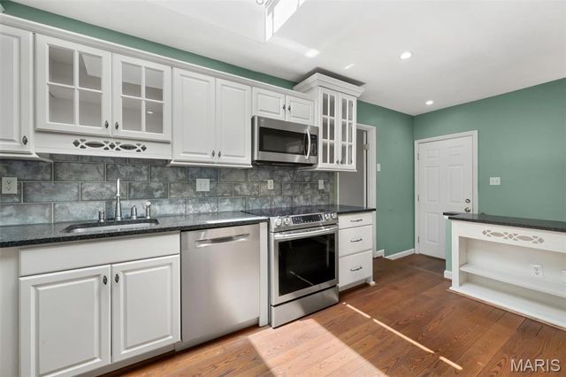 10919 Acton Drive, St Louis, MO 63123