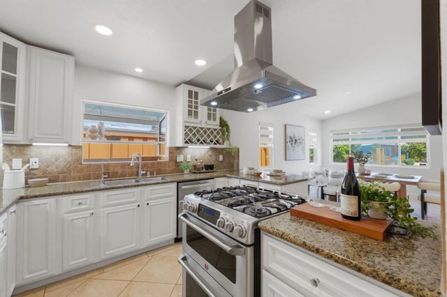 660 Hamilton Lane, Santa Clara, CA 95051