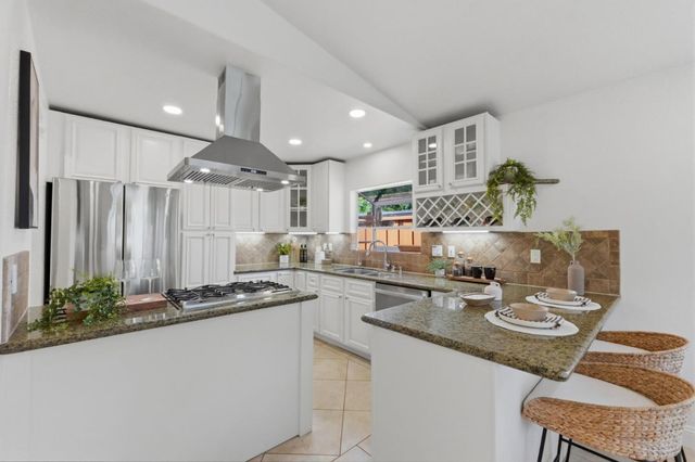 660 Hamilton Lane, Santa Clara, CA 95051
