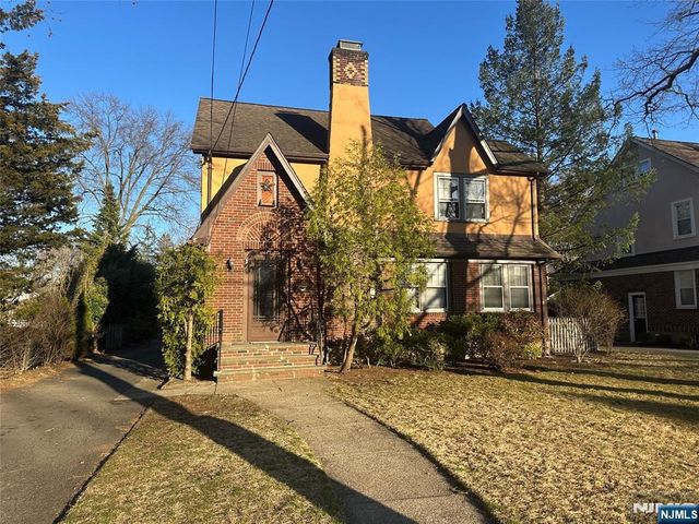 325 Bogert Avenue, Ridgewood, NJ 07450