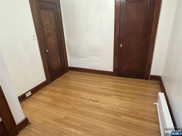 325 Bogert Avenue, Ridgewood, NJ 07450