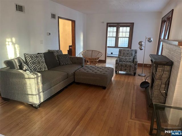 325 Bogert Avenue, Ridgewood, NJ 07450