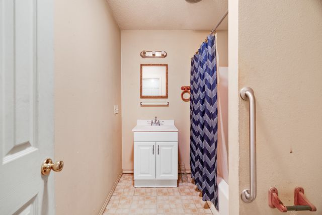474 NE 11th Street NE, Paris, TX 75460