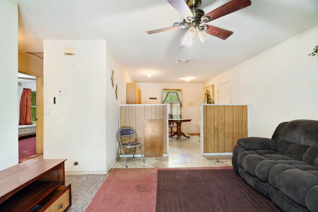 474 NE 11th Street NE, Paris, TX 75460