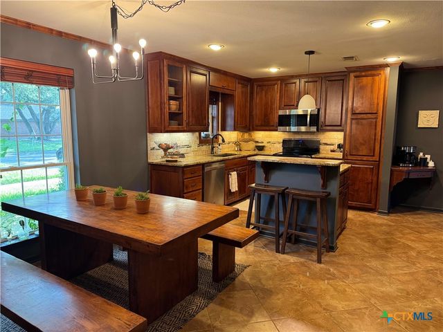 3806 Trailwood Drive, Temple, TX 76502