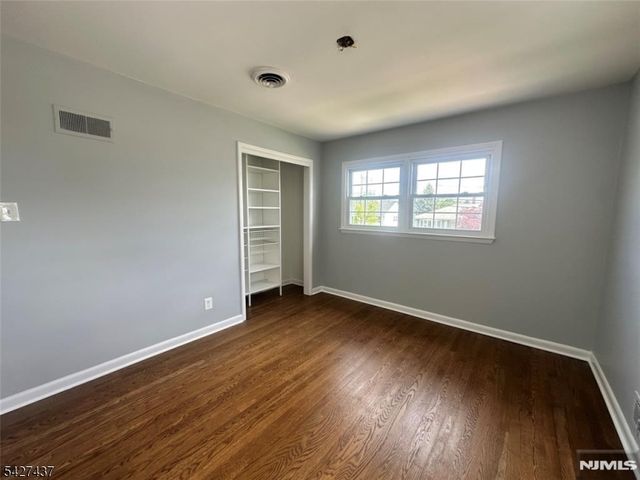 43 Bender Dr, Clifton City, NJ 07013