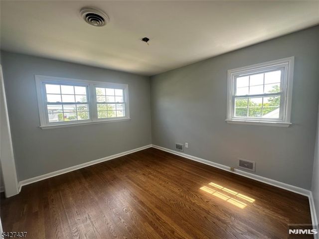 43 Bender Dr, Clifton City, NJ 07013