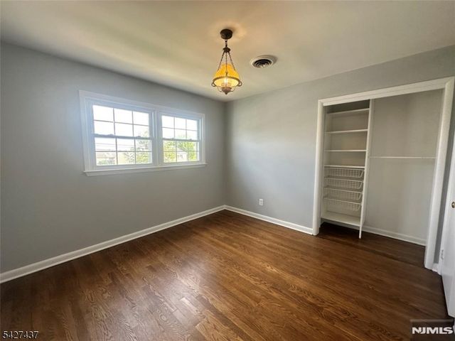 43 Bender Dr, Clifton City, NJ 07013