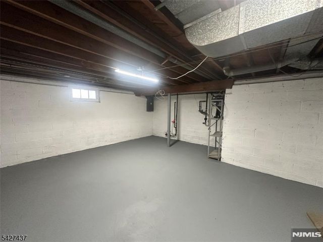 43 Bender Dr, Clifton City, NJ 07013