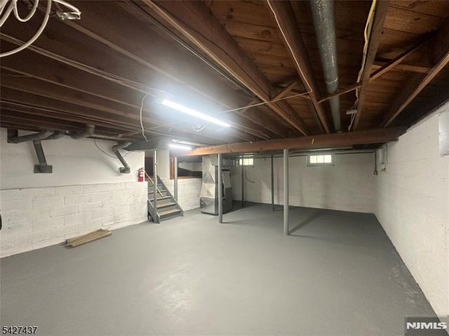 43 Bender Dr, Clifton City, NJ 07013