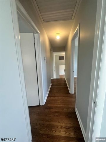 43 Bender Dr, Clifton City, NJ 07013