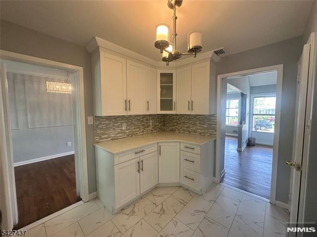 43 Bender Dr, Clifton City, NJ 07013