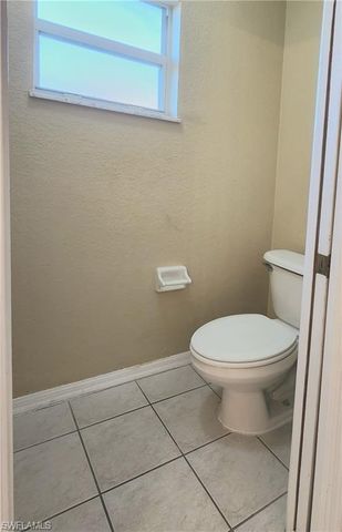 1302 SW 11th ST, Cape Coral, FL 33991