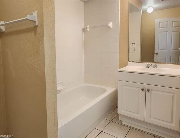 1302 SW 11th ST, Cape Coral, FL 33991