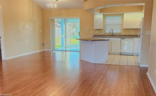 1302 SW 11th ST, Cape Coral, FL 33991