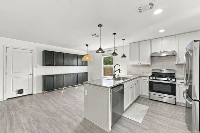 9599 Littleton Grist, San Antonio, TX 78254