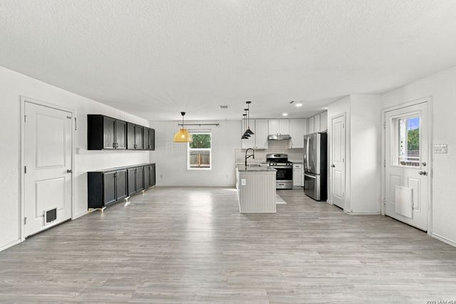 9599 Littleton Grist, San Antonio, TX 78254