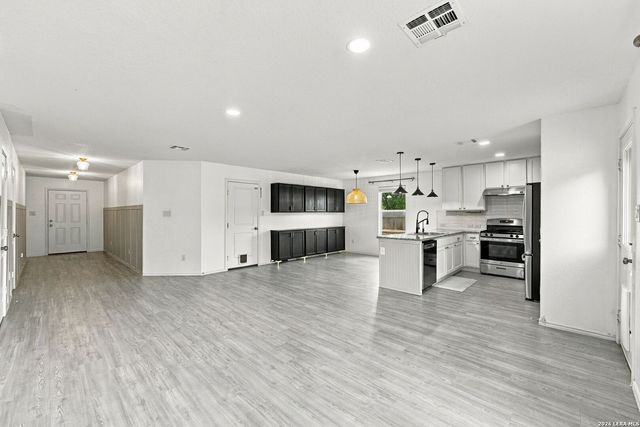 9599 Littleton Grist, San Antonio, TX 78254