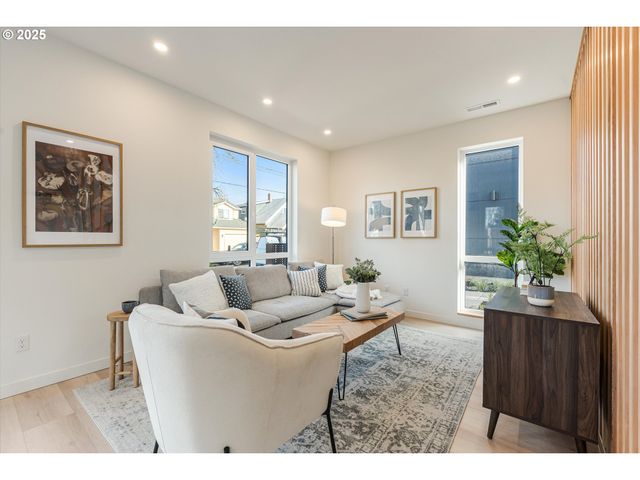 5492 Se Boise St, Portland, OR 97206