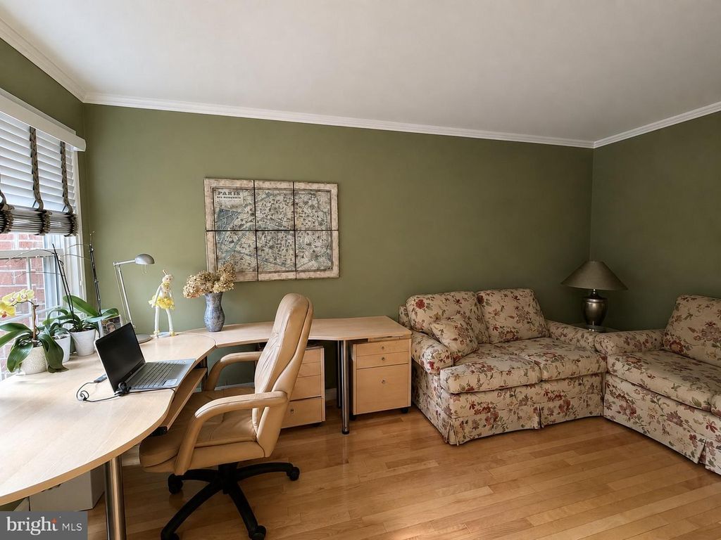 Image 16 of property listing at 6 FOURWOOD CT #6C, Baltimore, MD 21209