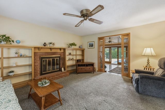 71 Cedar Rd, Longmeadow, MA 01106