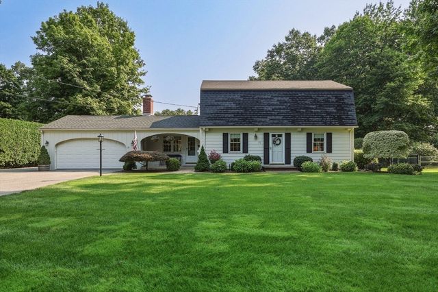 71 Cedar Rd, Longmeadow, MA 01106