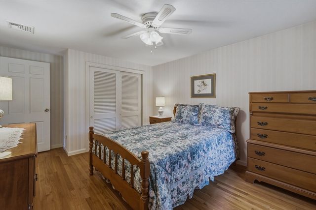 71 Cedar Rd, Longmeadow, MA 01106