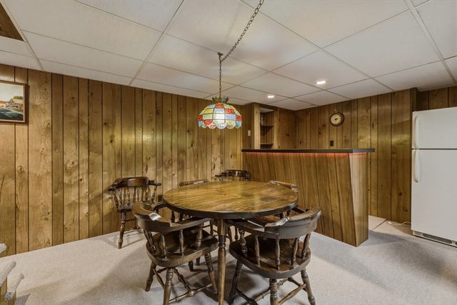 71 Cedar Rd, Longmeadow, MA 01106
