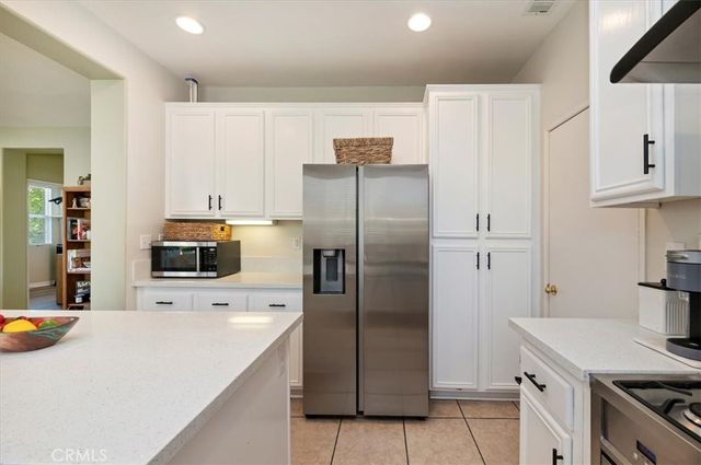 533 Divine Way, San Jacinto, CA 92583