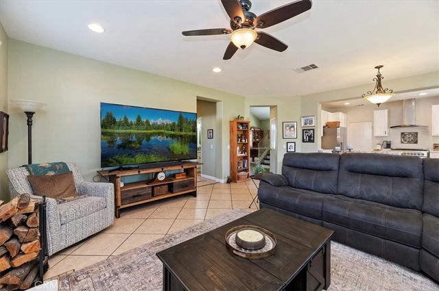 533 Divine Way, San Jacinto, CA 92583