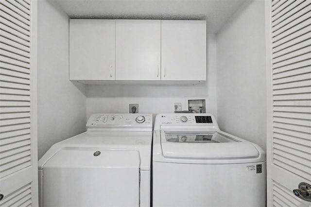 221 CARYL WAY 221, Oldsmar, FL 34677